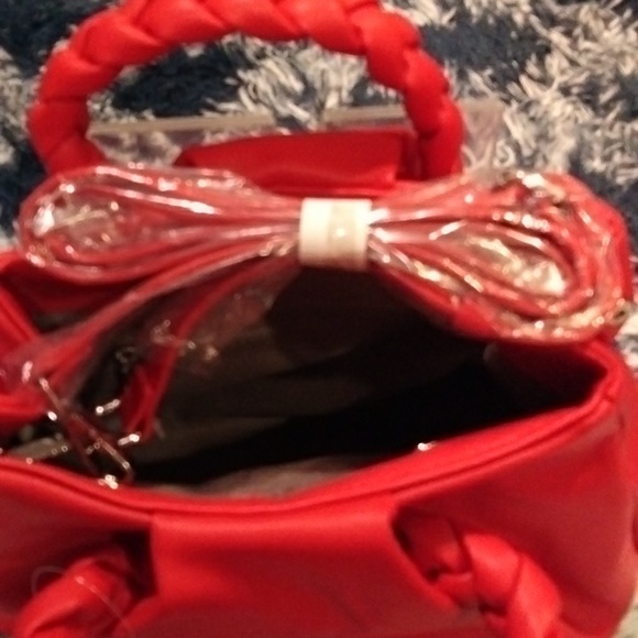 NWT Braided Handle Handbag/Crossbody Purse in Red - Picture 8 of 9